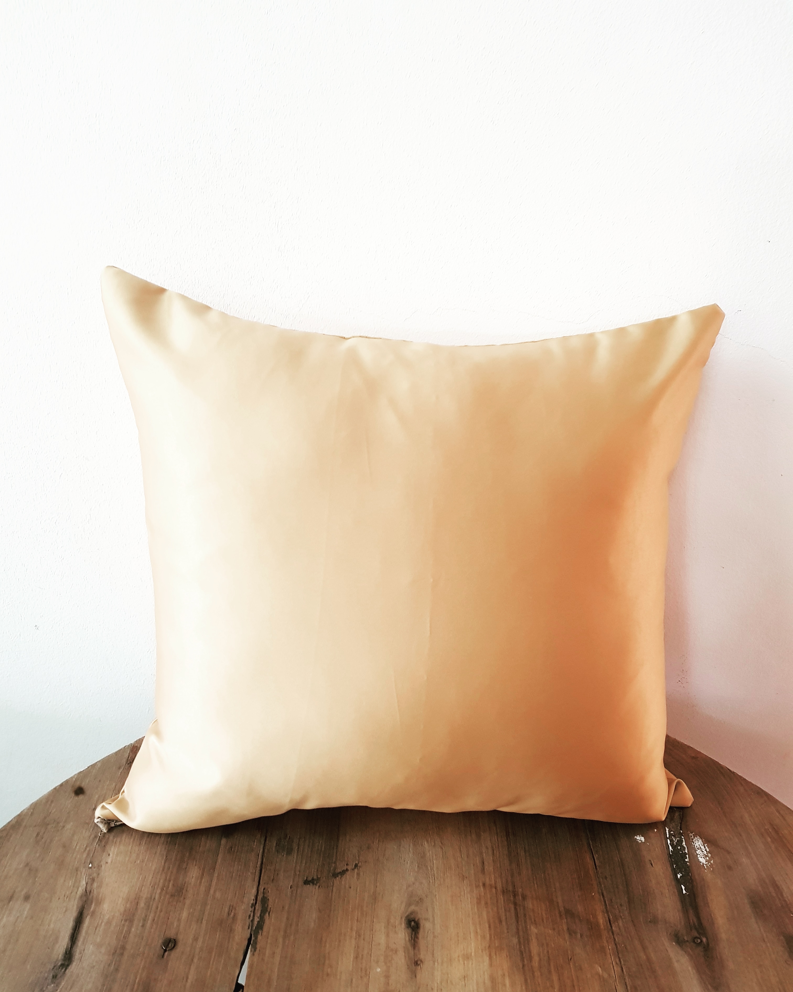 Sateen - champagne gold scatter pillow